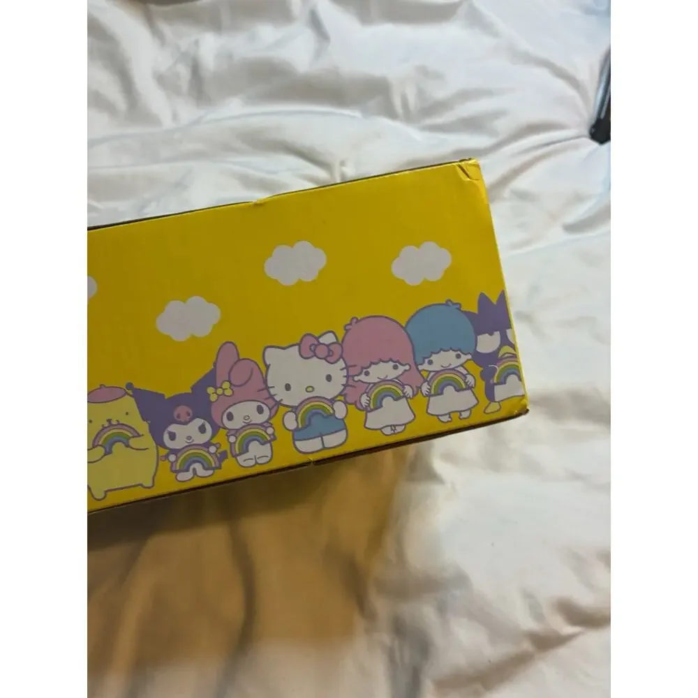 New In Box Hello Kitty Rainbow Drinking Glasses